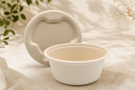 Compostable sugarcane sauce cups for restaurant and deli counters