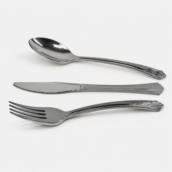 Cutlery Set with Polished Silver Appearance Cutlery Set with Polished Silver Appearance
