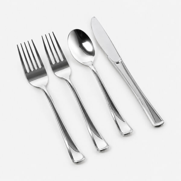 Cutlery Set with Polished Silver Appearance Cutlery Set with Polished Silver Appearance