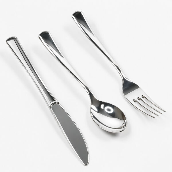 Cutlery Set with Polished Silver Appearance Cutlery Set with Polished Silver Appearance