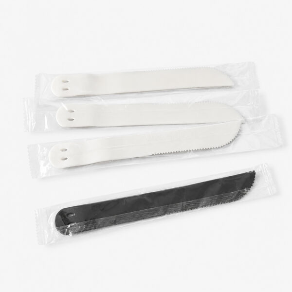 Disposable Plastic-Look Serrated Knife with Smiley Handle