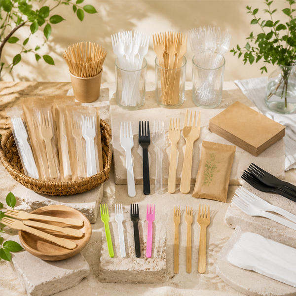 Disposable forks for foodservice distributors and wholesalers