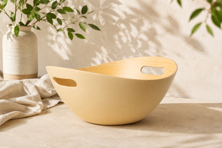 Elegant bamboo bowls for premium catering and food presentation