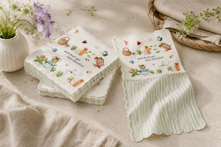 Luncheon and dinner paper napkins for restaurant and takeaway supply