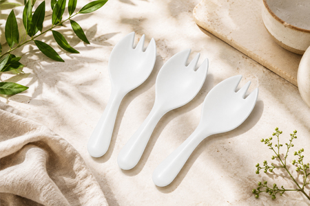 Ready-to-use spork cutlery packs for food delivery companies