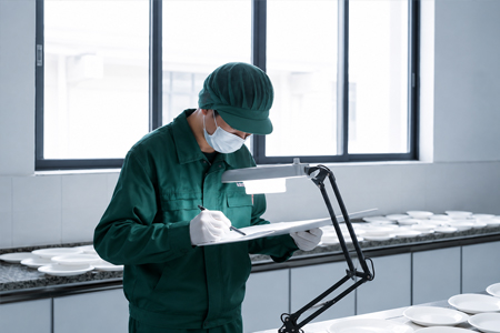 Quality control inspection process for disposable foodservice packaging manufacturing